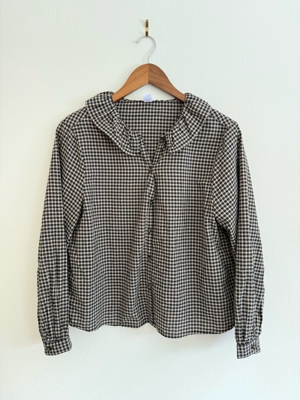 Old Navy Black & Tan Gingham Button-Down Shirt with Ruffle Collar